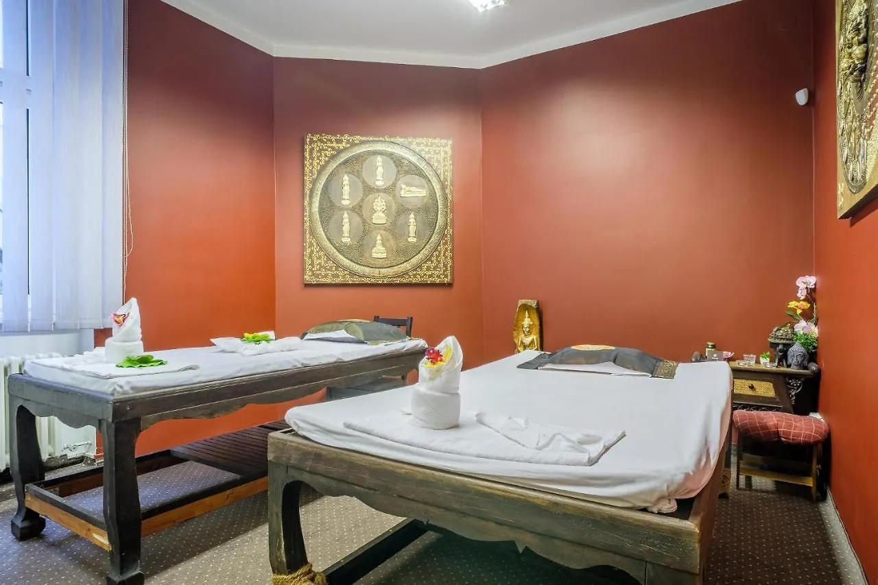 Spa Hotel Anglicky Dvur Karlovy Vary 4*,