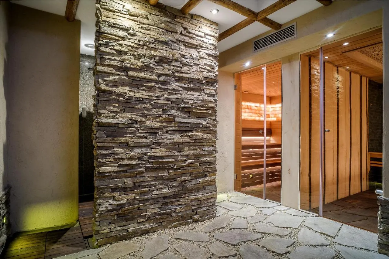 Spa Hotel Anglicky Dvur Karlovy Vary 4*,