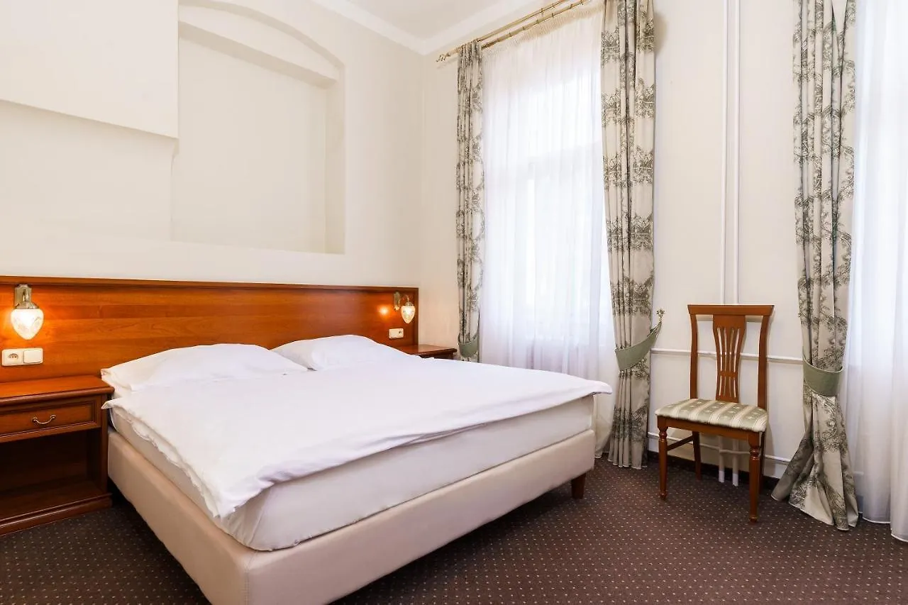 Spa Hotel Anglicky Dvur Karlovy Vary 4*,